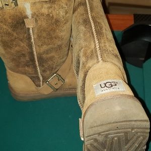 SHEARLING UGGS 8